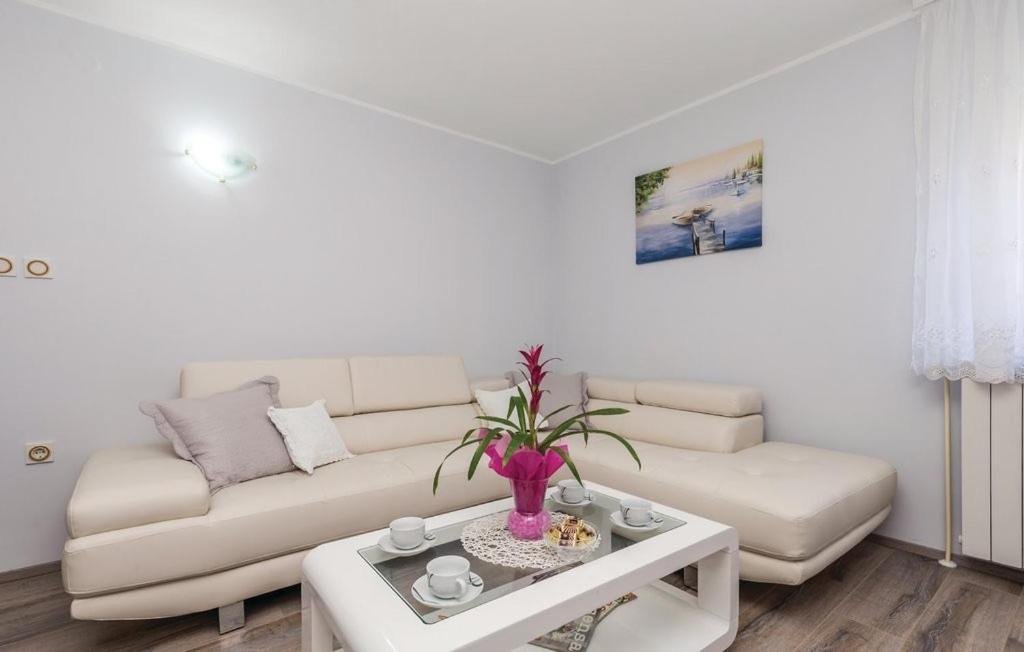 Apartman Viskovo-Opatija 4*公寓 外观 照片